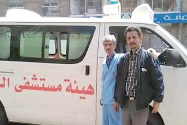 سائق سيارة إسعاف.. نقلت سيارته جثته في تعز