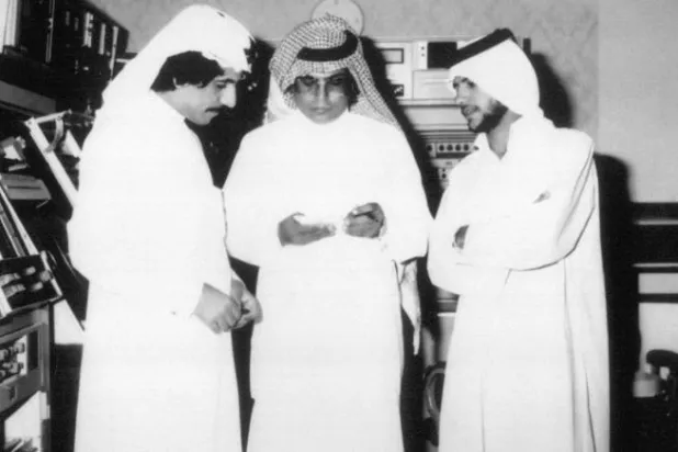 أبو بكر سالم يغادر إلى ميونيخ لإجراء فحوصات طبية ويصور عملاً جديدًا في دبي