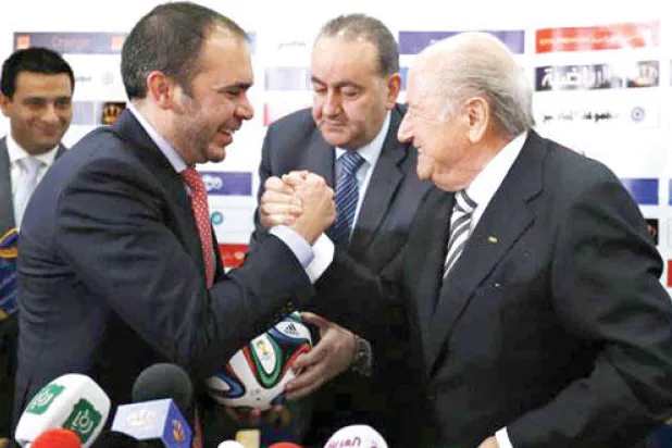 «تحالفات كبرى» تتأهب لإسقاط بلاتر في انتخابات «فيفا»