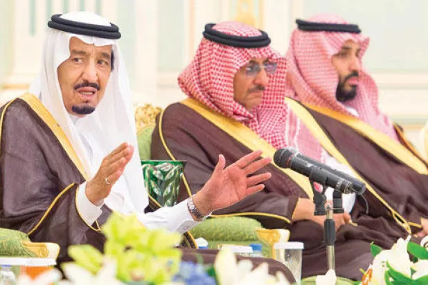 السعوديون يبايعون سيوف سلمان