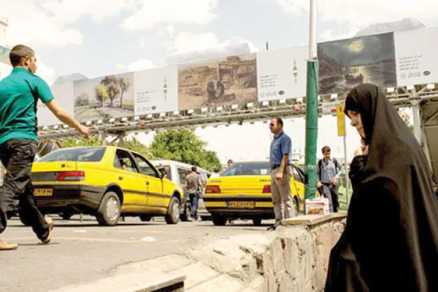 جدل حول أعمال الفنانين الغربيين التي تزين شوارع العاصمة الإيرانية