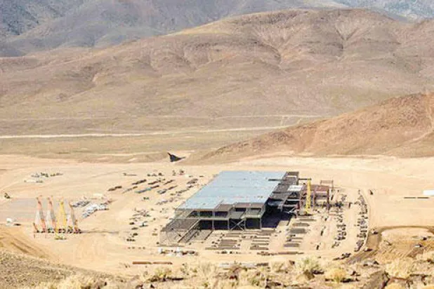 «تسلا» تتجه إلى مشاريع تخزين الطاقة الشمسية للمنازل والشركات