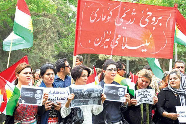 قنبلة الأقليات في إيران.. ومهاباد الشرارة