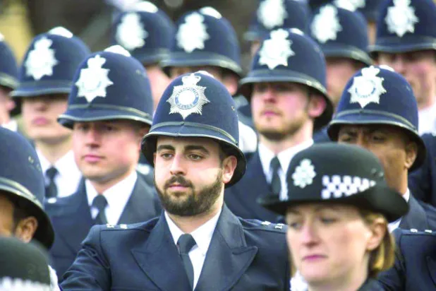 هل ضباط اسكوتلنديارد مثالا لشرطة أميركا؟