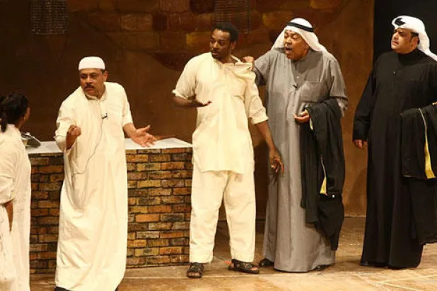 «أبو الفنون» وأبناؤه.. مشكلة أجيال أم سوء فهم للعروض الجديدة في الكويت؟