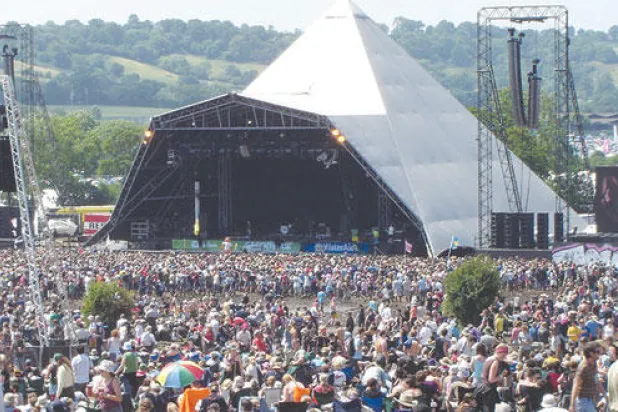 مهرجان «غلاستونبري» للموسيقى ينطلق في بريطانيا على مائة مسرح