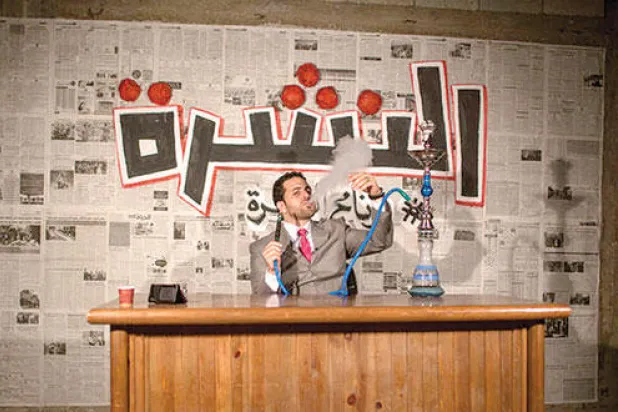 {قارب المشمش}.. عرض كوميدي ساخر يلقى رواجًا في غزة