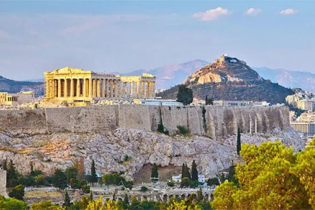 «تسونامي أثينا» يضرب الأسواق العالمية