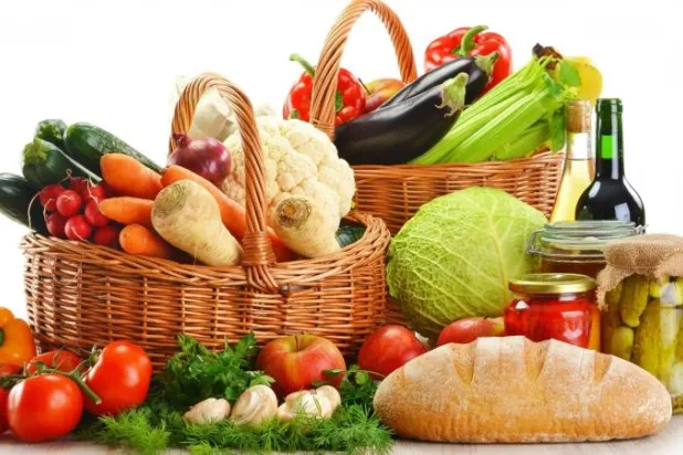 لتجنب العطش في رمضان.. 5 أطعمة تجنبها وأخرى لا تفوتها