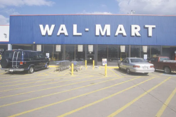 «ولمرت» ساهمت في نقل التصنيع خارج أميركا.. وتعمل الآن على عودته