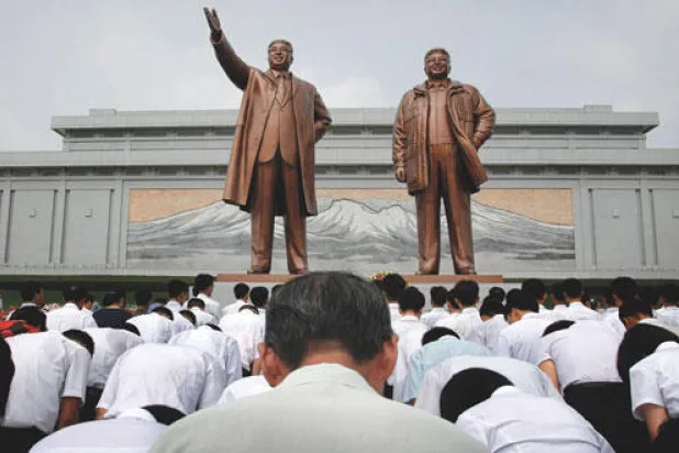 صناعة جديدة في سوق كوريا الشمالية الراكدة.. تماثيل الزعيم الشاب