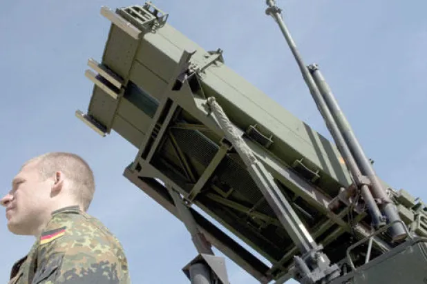 وزير ألماني: النزاع العسكري على الحدود التركية يصعب من تدفق مقاتلين إلى «داعش»