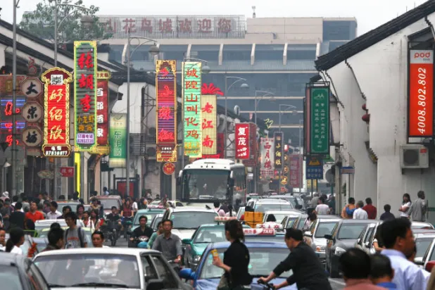 تباطؤ النمو الصيني يضغط على اقتصادات الخليج بتراجع الطلب النفطي