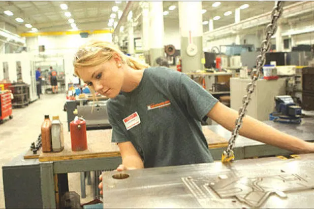 المدارس الصناعية طريق جديد لـ«وظيفة مضمونة» في أميركا