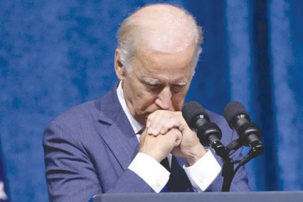 هل يرغب جو بايدن في عداء هيلاري كلينتون؟