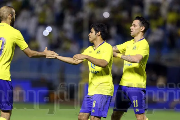 فرحة نصراوية خففت من وطأة غضب الجماهير على الفريق ( تصوير : عبد العزيز النومان )