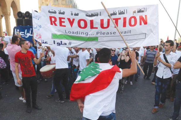 {الثورات} ضد الفساد الطائفي تمتد من العراق.. إلى لبنان