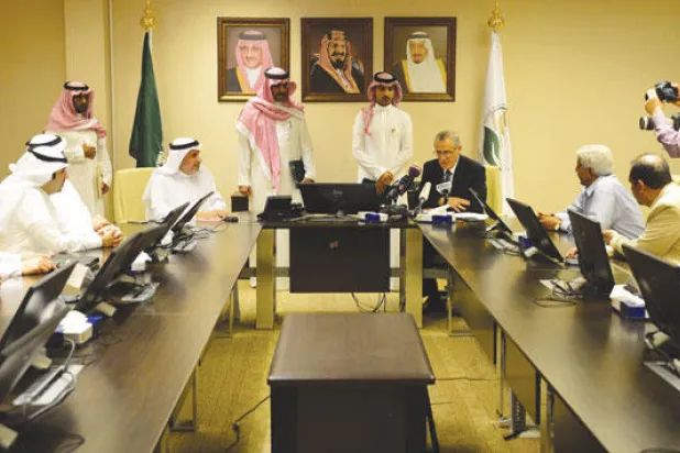 السعودية تعجل بإيصال مساعداتها الصحية إلى 21 محافظة يمنية باتفاقية أممية