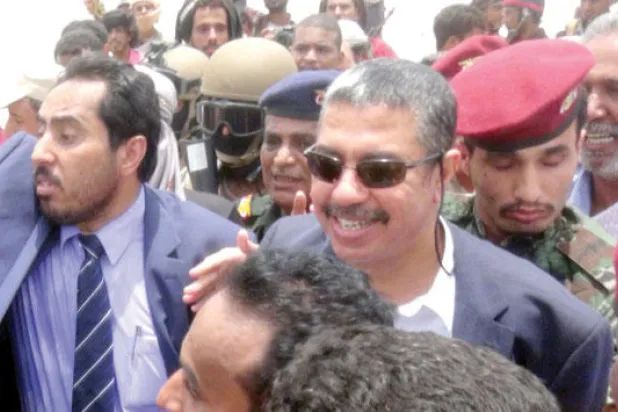 تعديل حكومي يمني مرتقب برئاسة جديدة يطال بحاح وتقليص عدد الوزراء