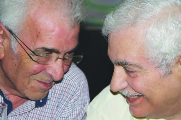 رسمي أبو علي يتذكر مجلة «الرصيف» ومقهى «أم الريس» في بيروت