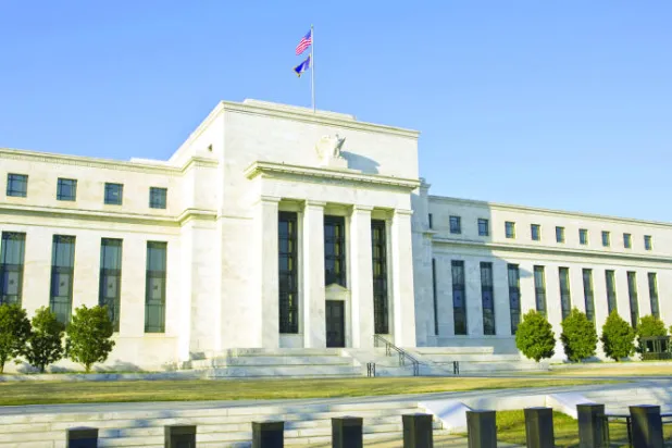 تقرير الوظائف الأميركية الإيجابي يحرج البنك المركزي