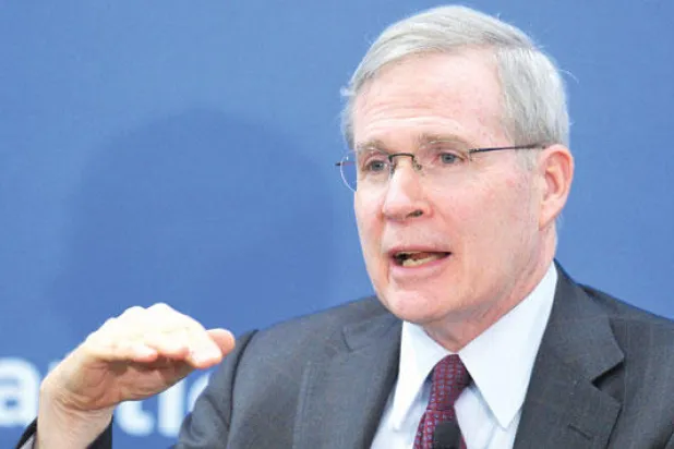 ستيفن هادلي لـ {الشرق الأوسط}: على الروس أن يدركوا أن الأسد انتهى