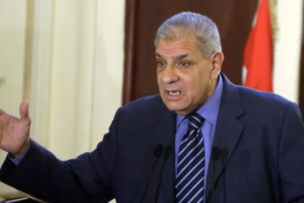 حكومة شريف إسماعيل تؤدي اليمين الدستورية خلال ساعات