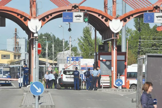 أوروبا تسن قوانين لدمج المهاجرين لسد احتياجها للأيدي العاملة