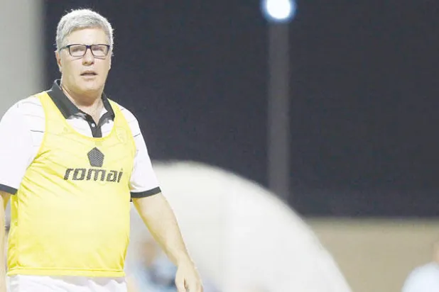 الشباب يشدد على لاعبيه الالتزام بموعد «العودة»