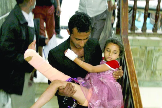 الميليشيات تستخدم مقار هيئات تطوير تهامة كمخازن للأسلحة.. وأنصار صالح يستقبلون الحوثي في الحديدة