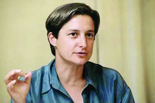 جوديث بتلر فيلسوفة النوع والهوية: كيف نعيش حياة حقيقية ضمن حياة زائفة؟