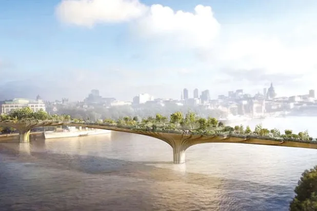 حديقة معلقة على جسر في نهر التيمس في لندن