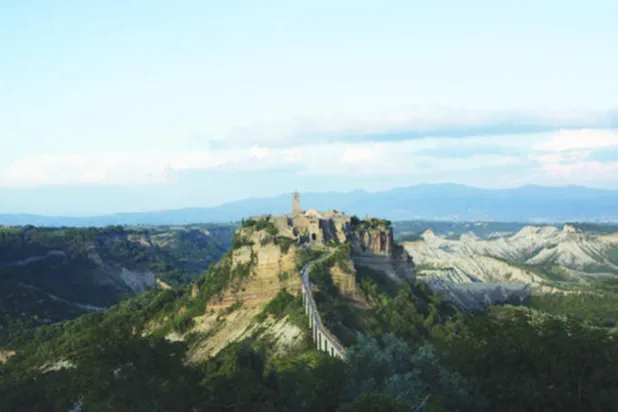 السياحة تحيي قرية إيطالية جبلية ولكن.. للطبيعة رأي آخر