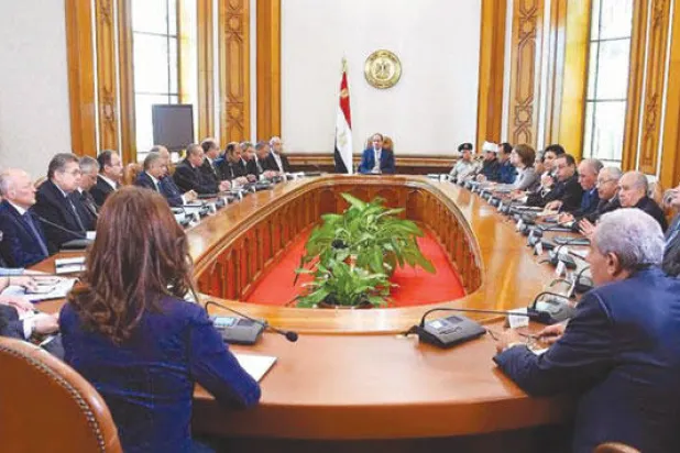 السيسي يطالب حكومته بتغيير استراتيجية مواجهة الأزمات بعد أحداث الإسكندرية