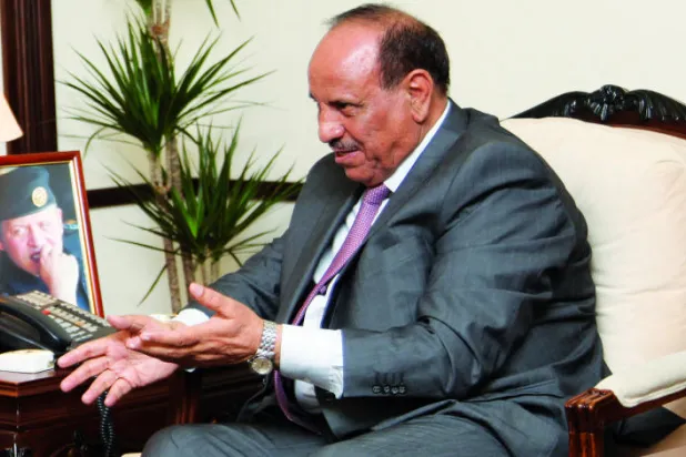 وزير الداخلية الأردني: القانون الجديد يمنع ترخيص الأسلحة الأوتوماتيكية