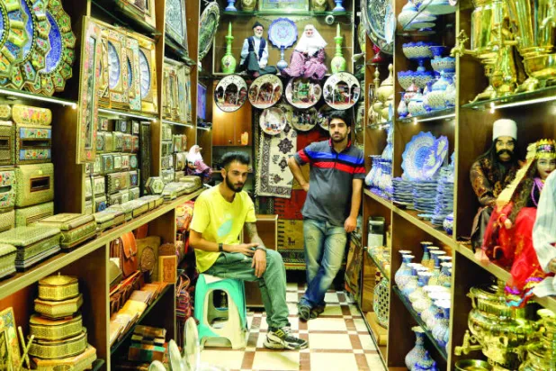 الاقتصاد الإيراني يواجه 5.6 مليون قنبلة موقوتة.. جراء البطالة