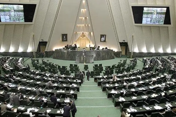 أوساط إيرانية  تنتقد «لهاث» طهران وراء الرياض