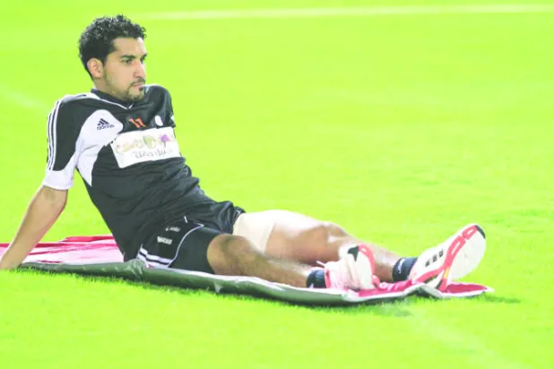 إصابة في {الرباط} تبعد عطيف عن الشباب 6 أشهر