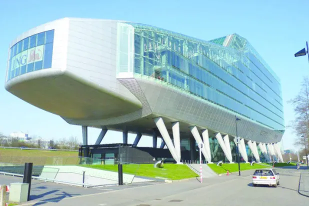 «آي إن جي» أمستردام  العمارة التي تبرز أهداف الشركة