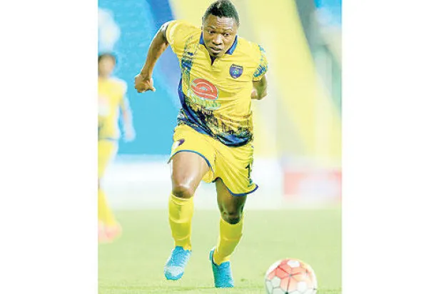 إيفولو والزين في دائرة اهتمامات «الشبابيين»