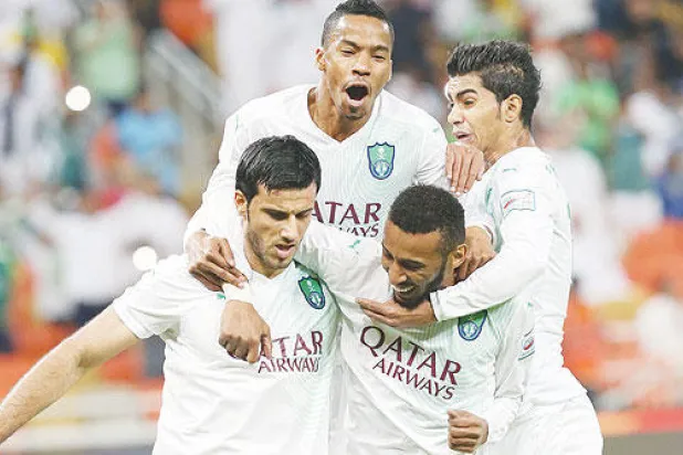 النصر يعود بثلاثية «الكلاسيكو».. والأهلي يخطف الصدارة بهاتريك السومة