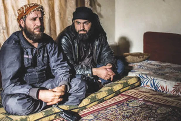 ما وراء العلم الأسود: تجنيد قاتل داعشي