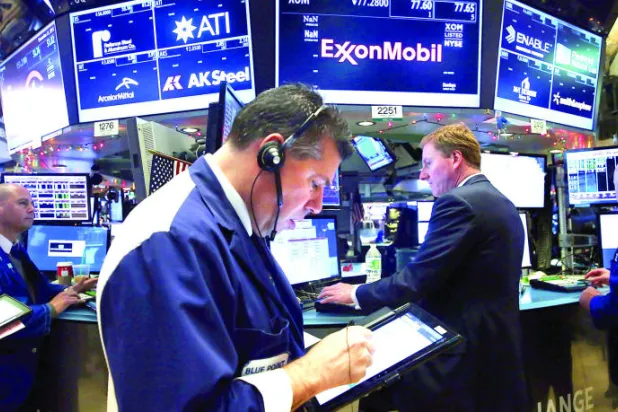 «الجانب الغامض» في وول ستريت يثير شكوك المستثمرين