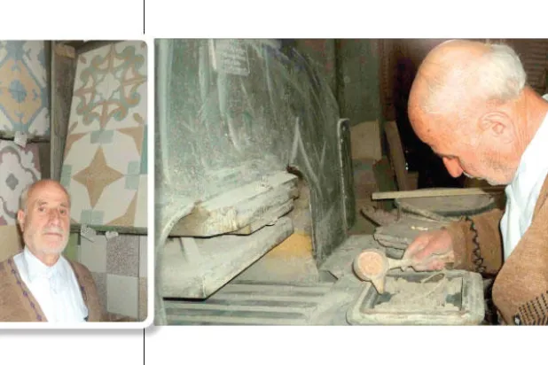 أقدم بلاطي سوريا.. يعتمد التراث والعمل اليدوي ويتحدى «الكومبيوتر»