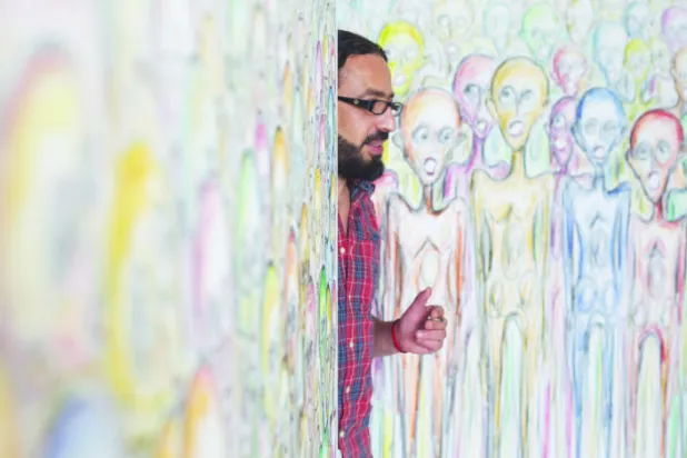 20 لوحة تحاكي مآسي المنطقة.. والعالم