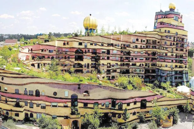 «عقار له تاريخ»: «فايتشبيراله».. المبنى بروح الغابة