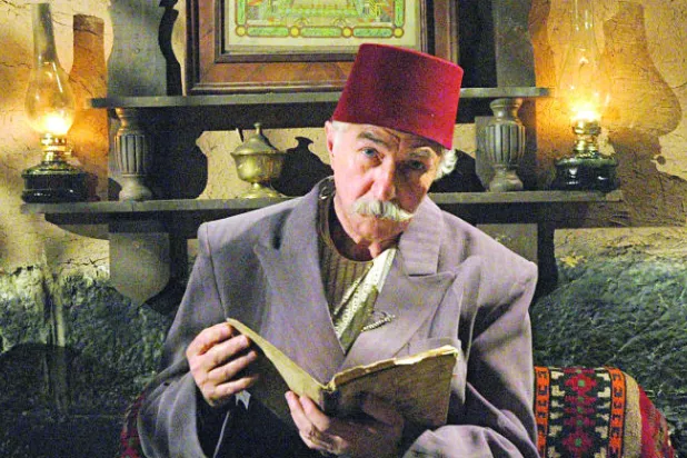 حسام تحسين بيك لـ«الشرق الأوسط»: مسلسلات البيئة الشامية شوهت الماضي