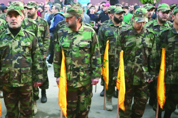 حزب الله يقسم اللبنانيين