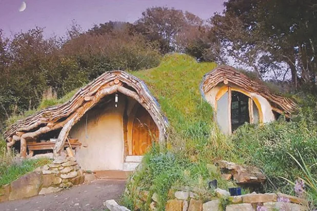 في ويلز.. شغف البناء من الطبيعة