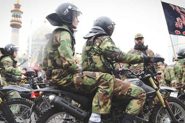 قوات الباسيج.. يد إيران الطليقة